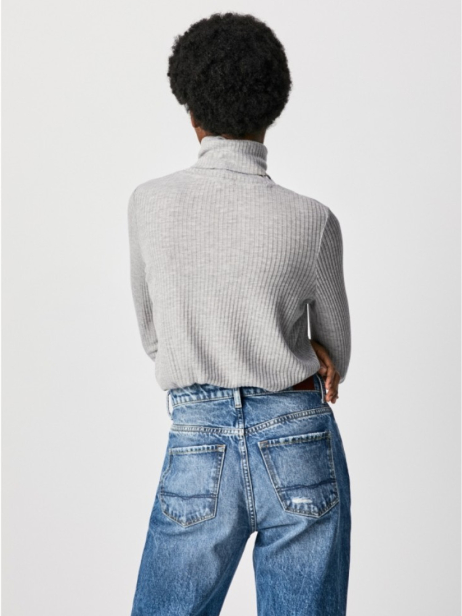 detail Pepe Jeans dámský šedý rolák Deborah