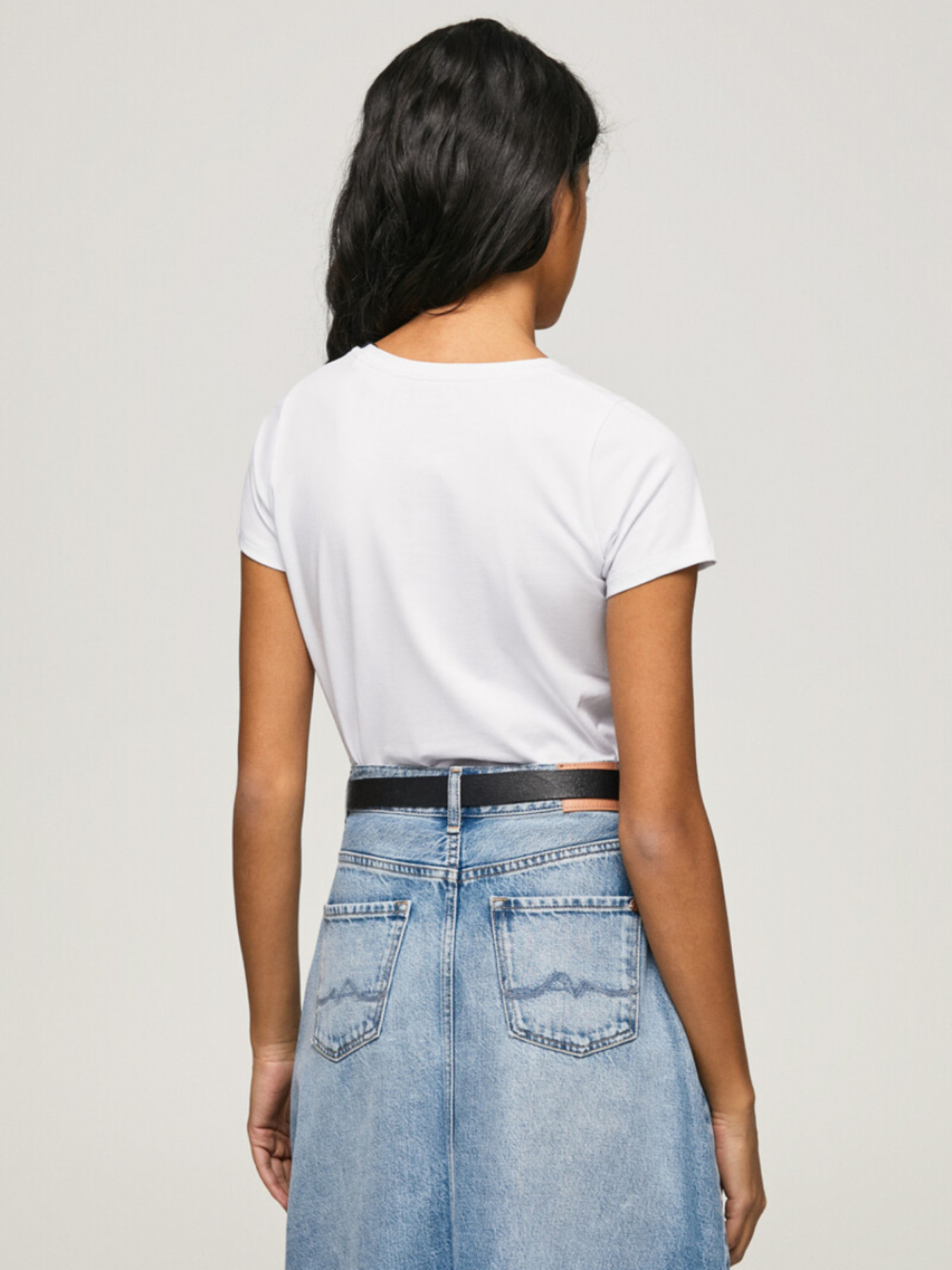 detail Pepe Jeans dámské bílé tričko