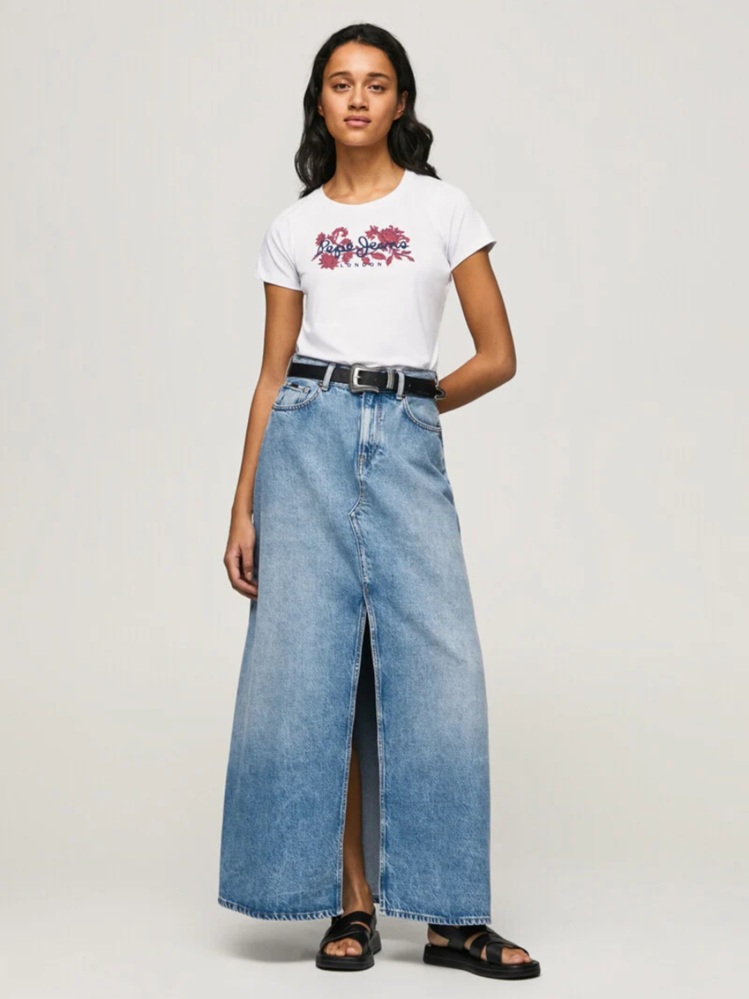 detail Pepe Jeans dámské bílé tričko