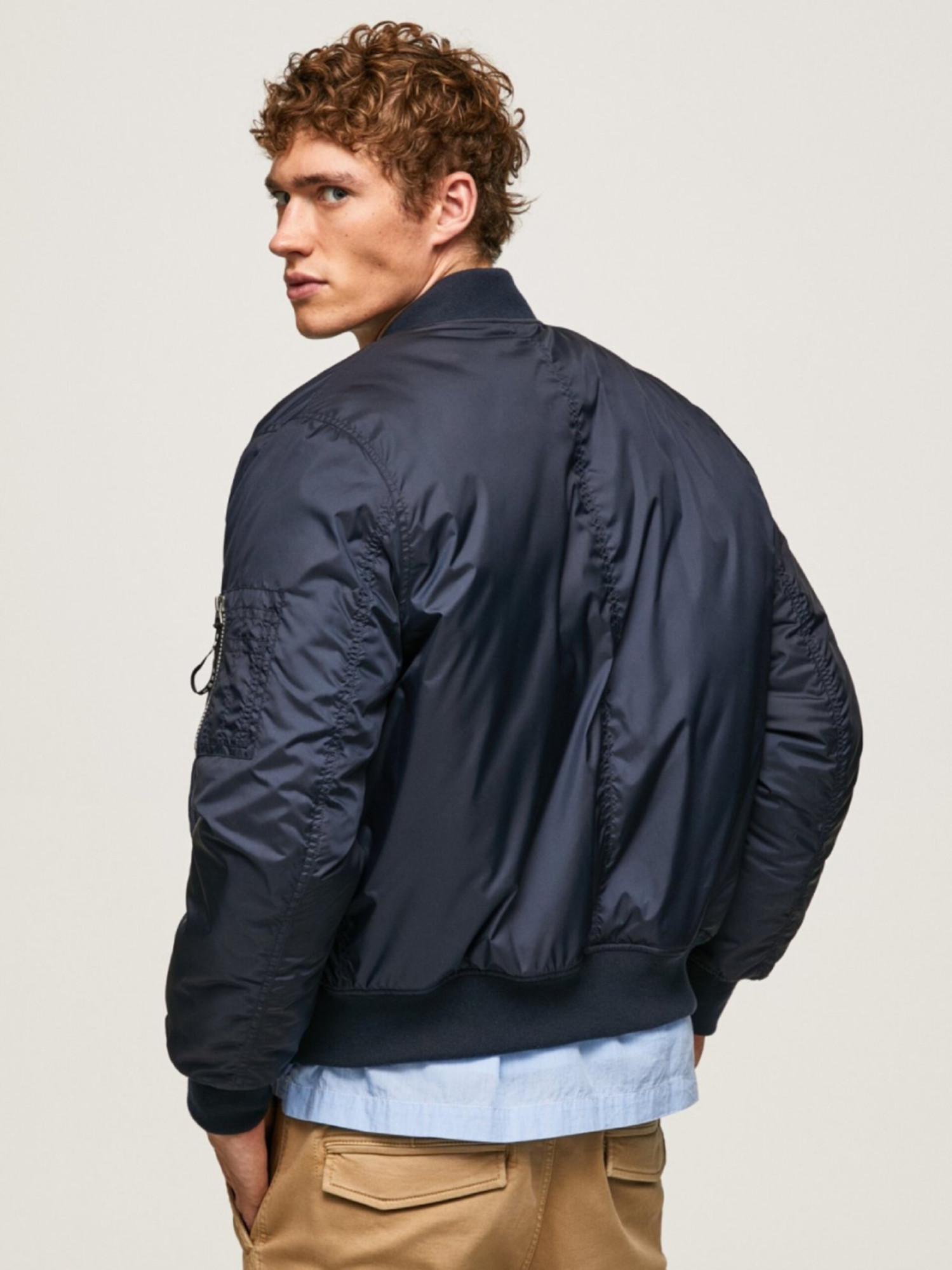 detail Pepe Jeans pánská tmavěmodrá bunda