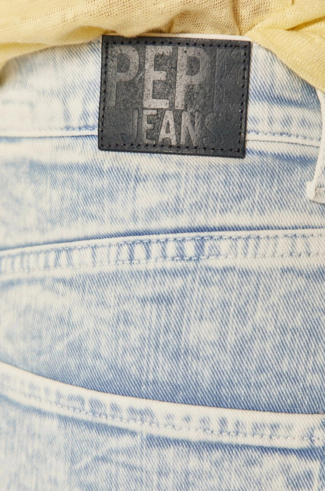 detail Pepe Jeans dámské džínové šortky Rachel