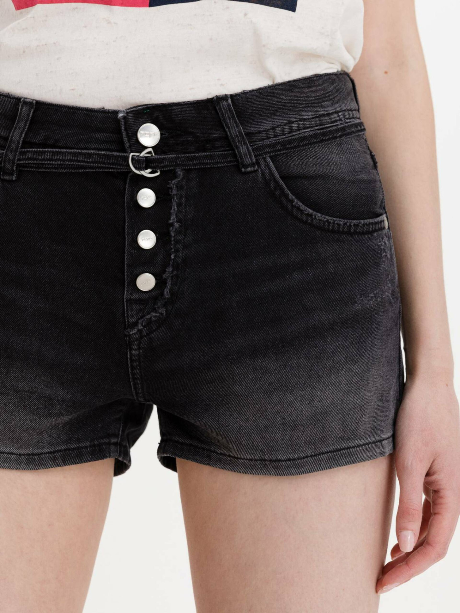 detail Pepe Jeans dámské džínové šortky Bonita