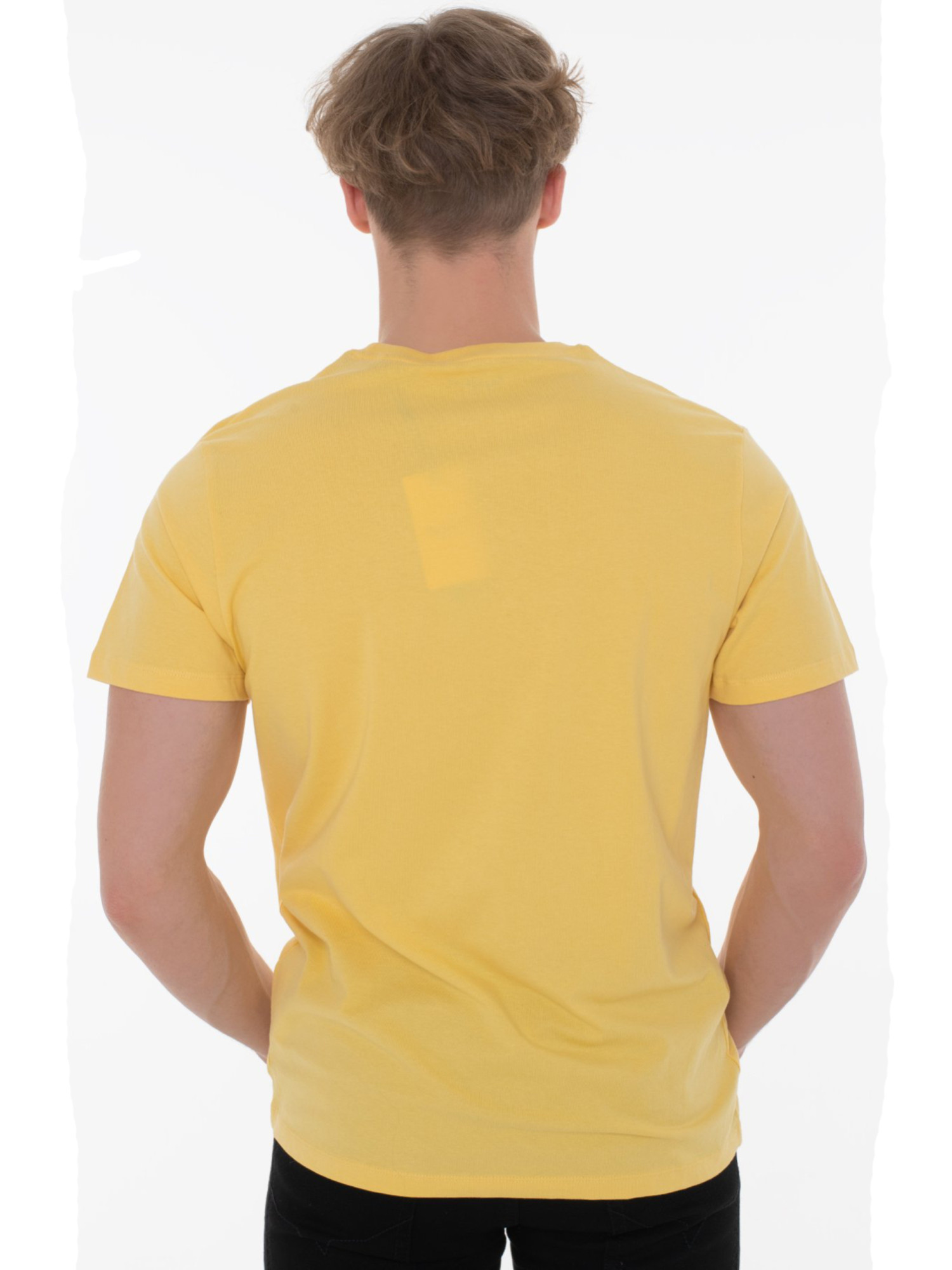 detail Pepe Jeans pánské žluté tričko