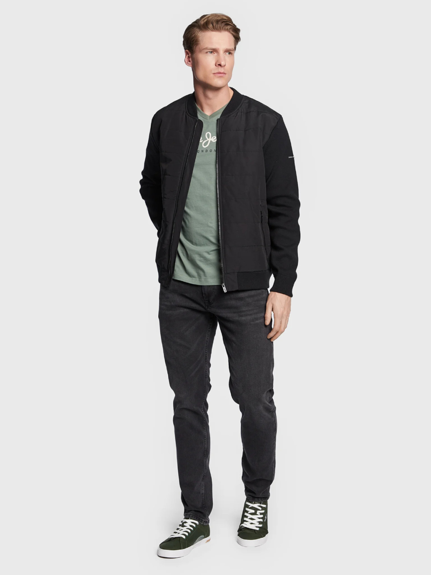 detail Pepe Jeans pánská černá mikina