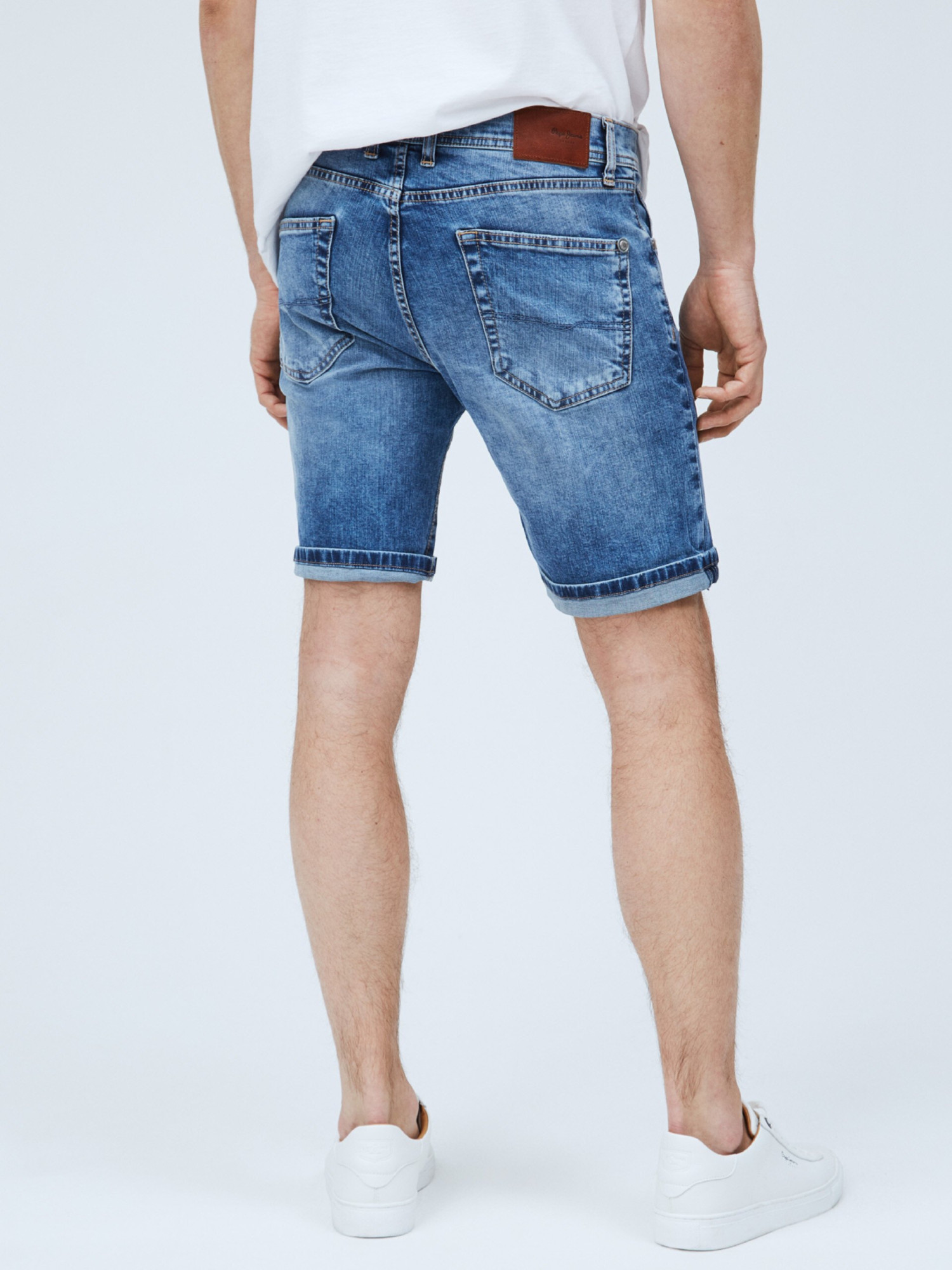 detail Pepe Jeans pánské modré džínové šortky Cane