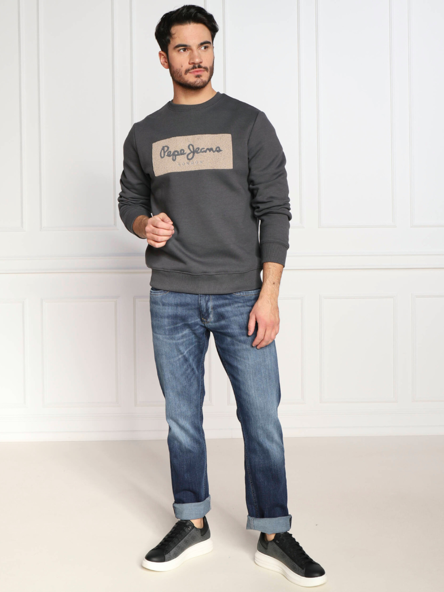detail Pepe Jeans šedá pánská Sean mikina