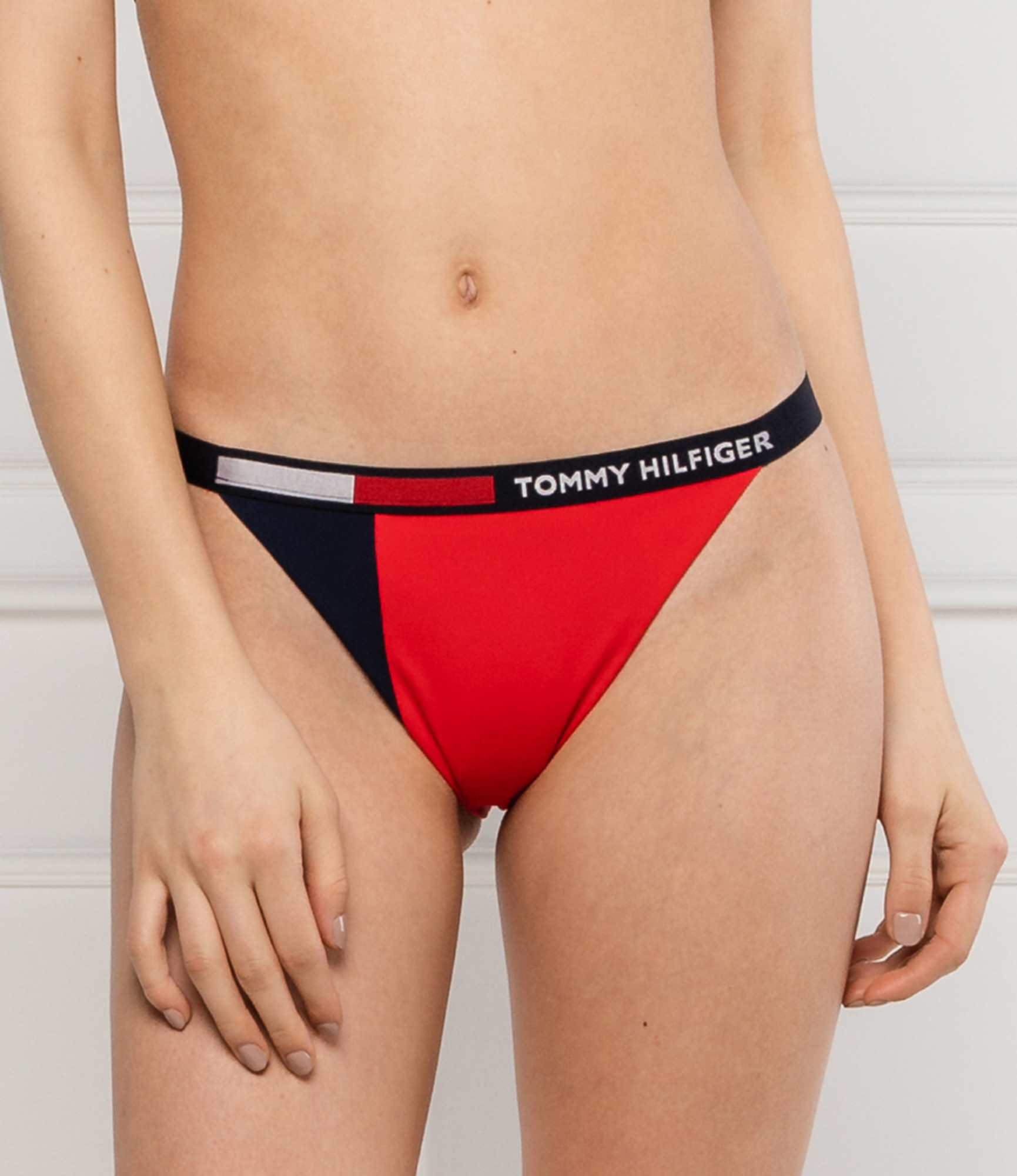 detail Tommy Hilfiger dámské plavkové kalhotky Bikini