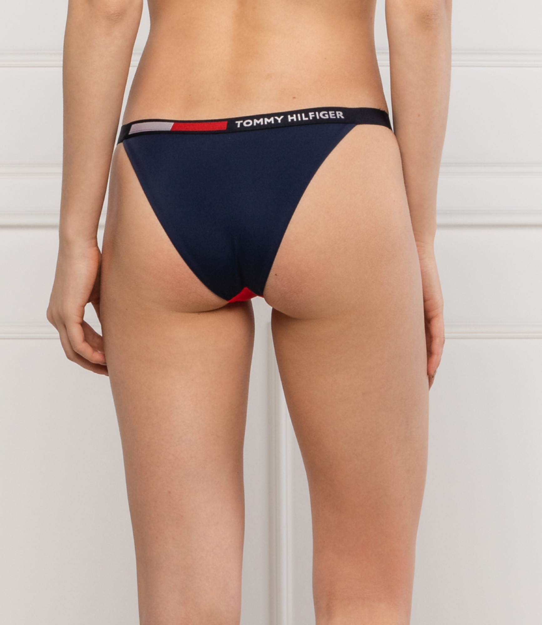 detail Tommy Hilfiger dámské plavkové kalhotky Bikini