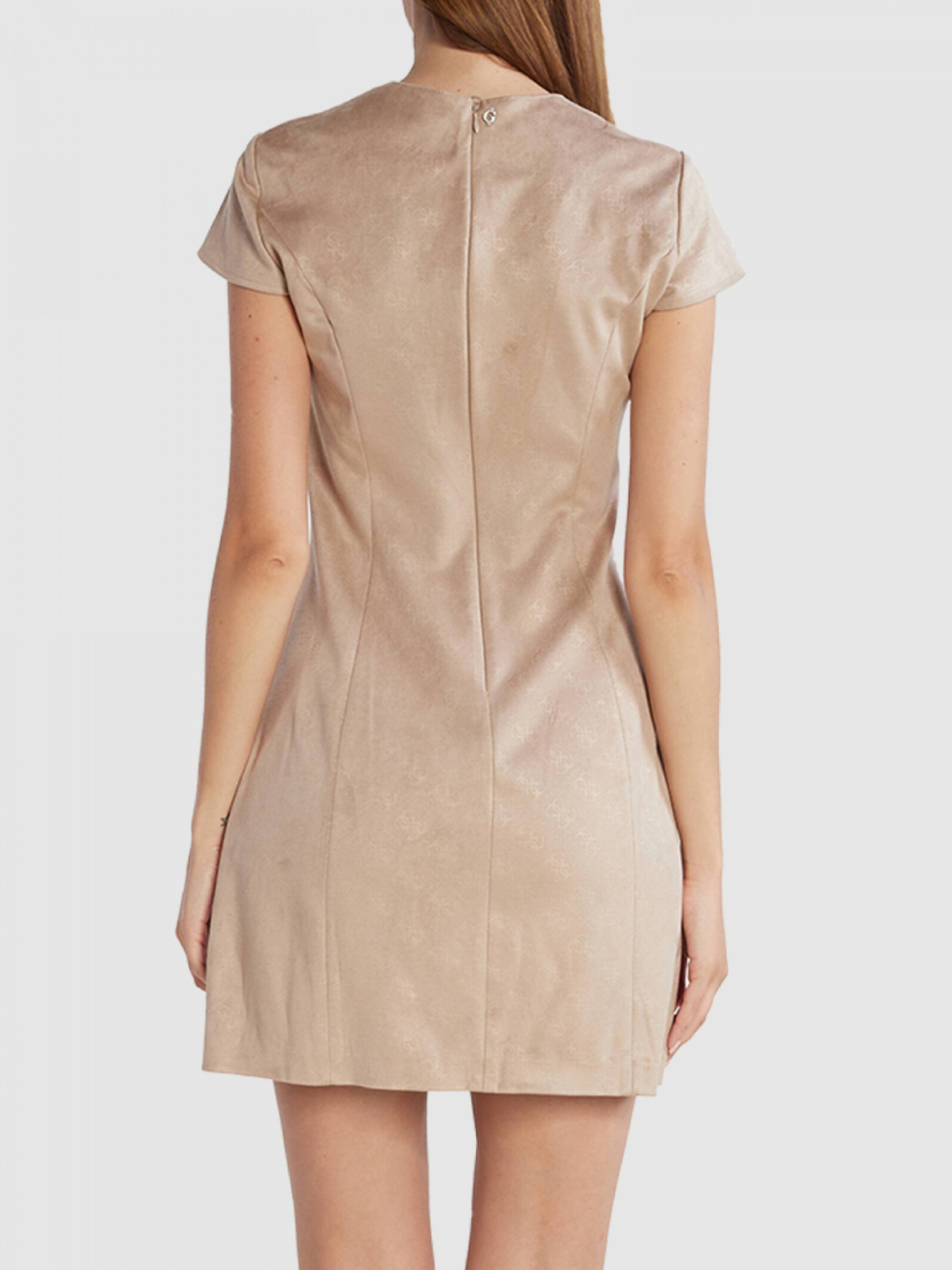 detail Guess dámské béžové šaty