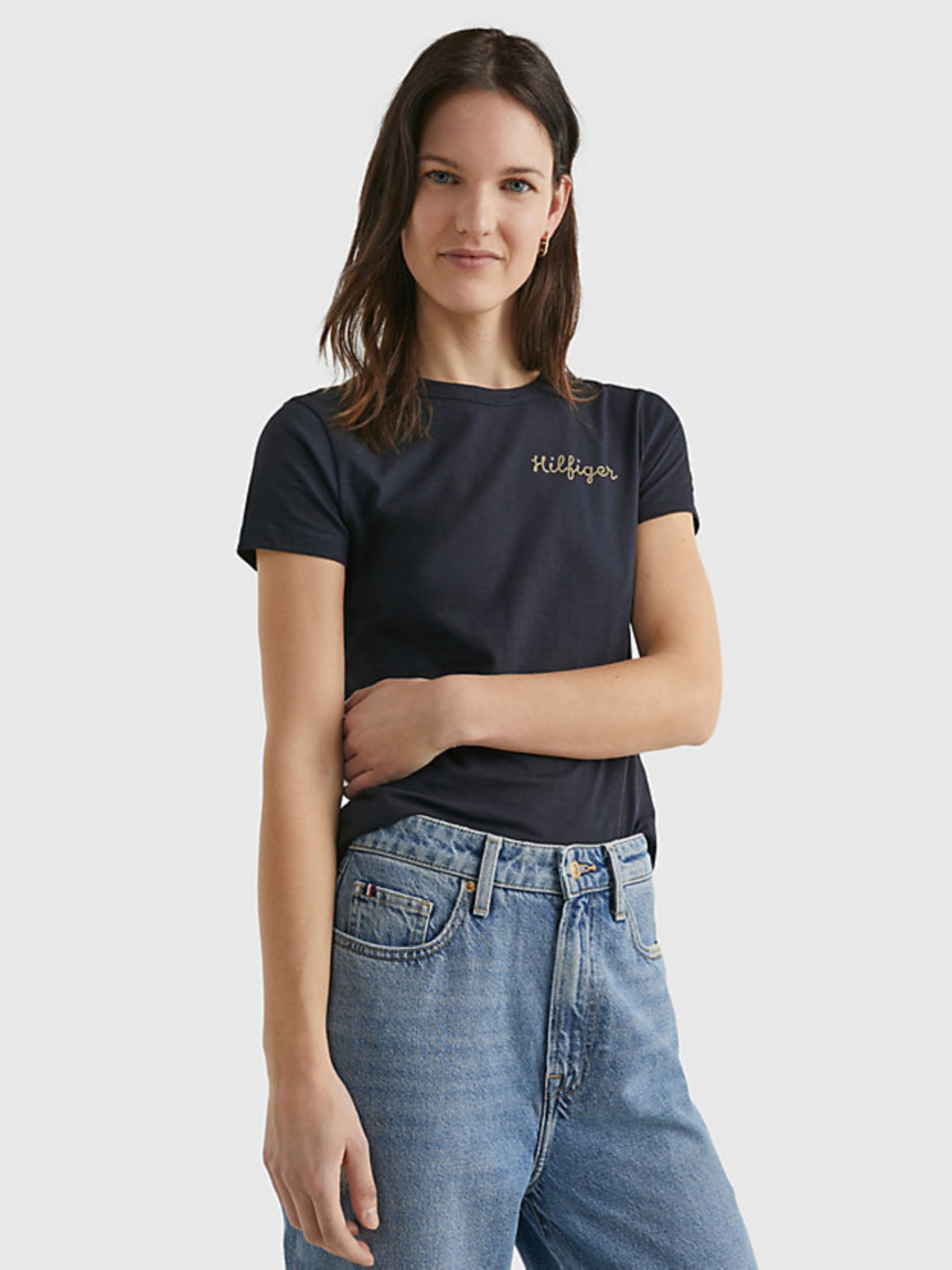 detail Tommy Hilfiger dámské tmavě modré tričko