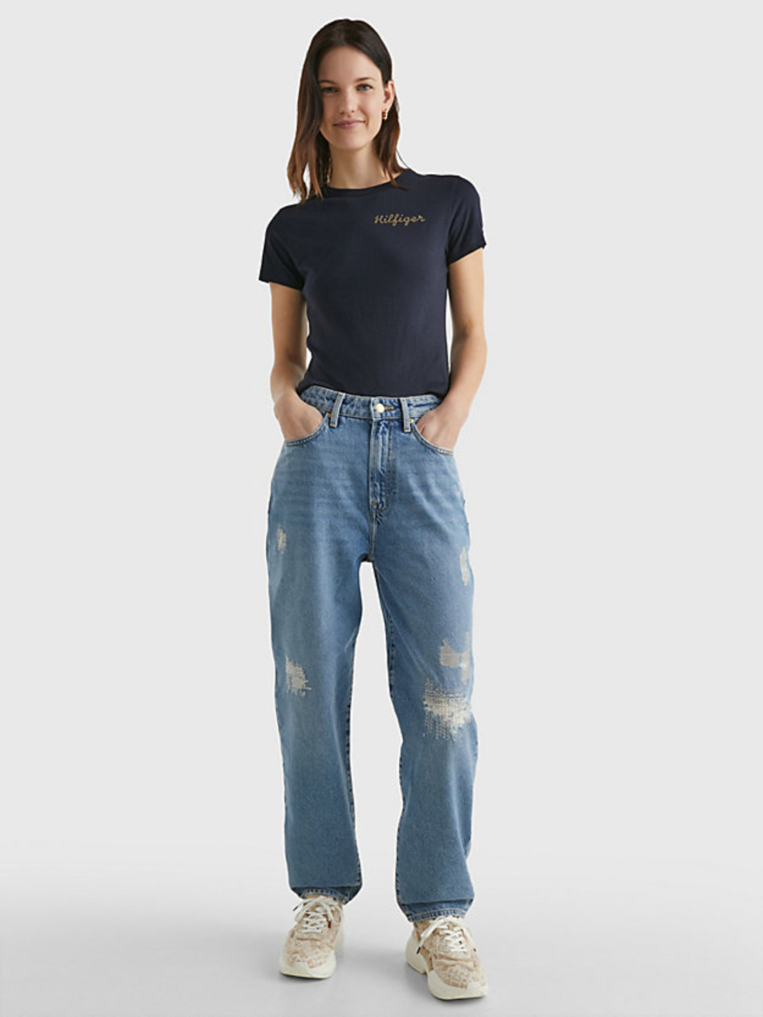 detail Tommy Hilfiger dámské tmavě modré tričko