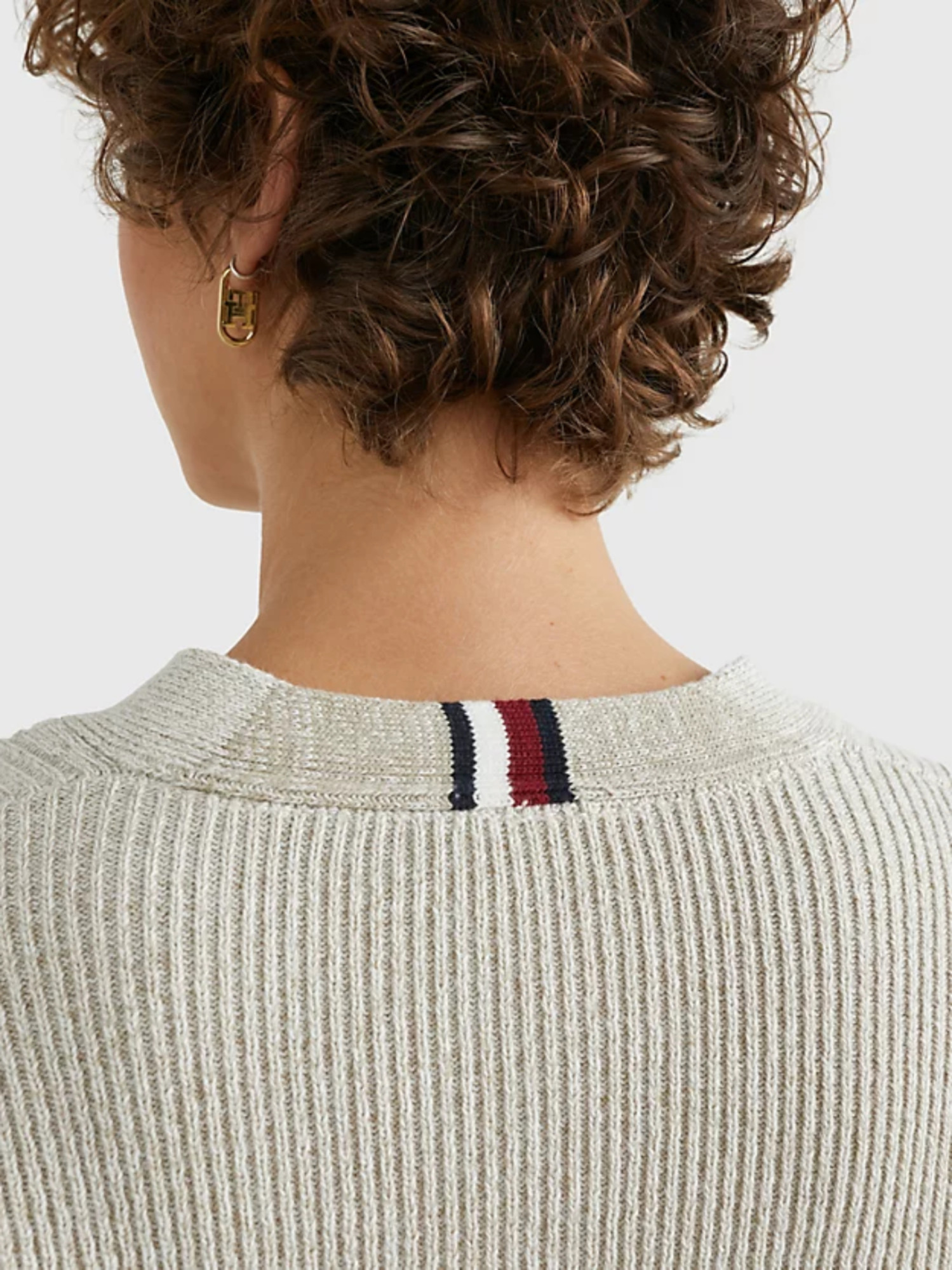 detail Tommy Hilfiger dámský béžový svetr