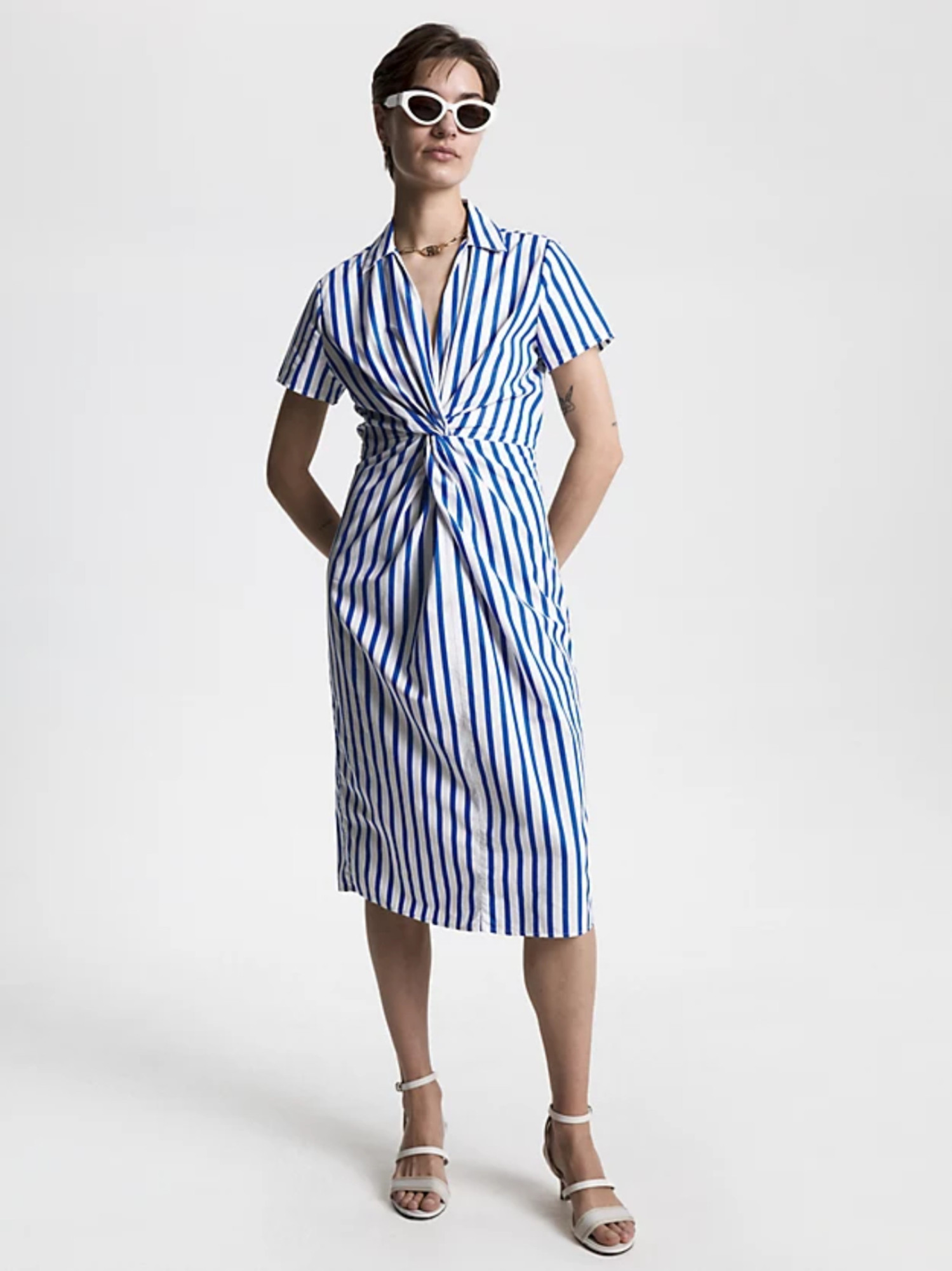 detail Tommy Hilfiger dámské pruhované šaty