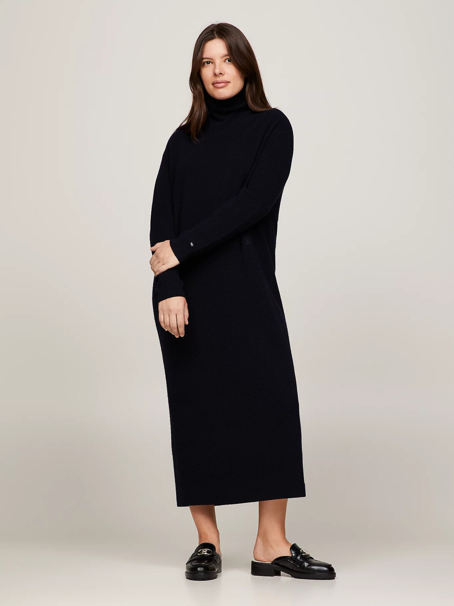 detail Tommy Hilfiger dámské černé vlněné šaty
