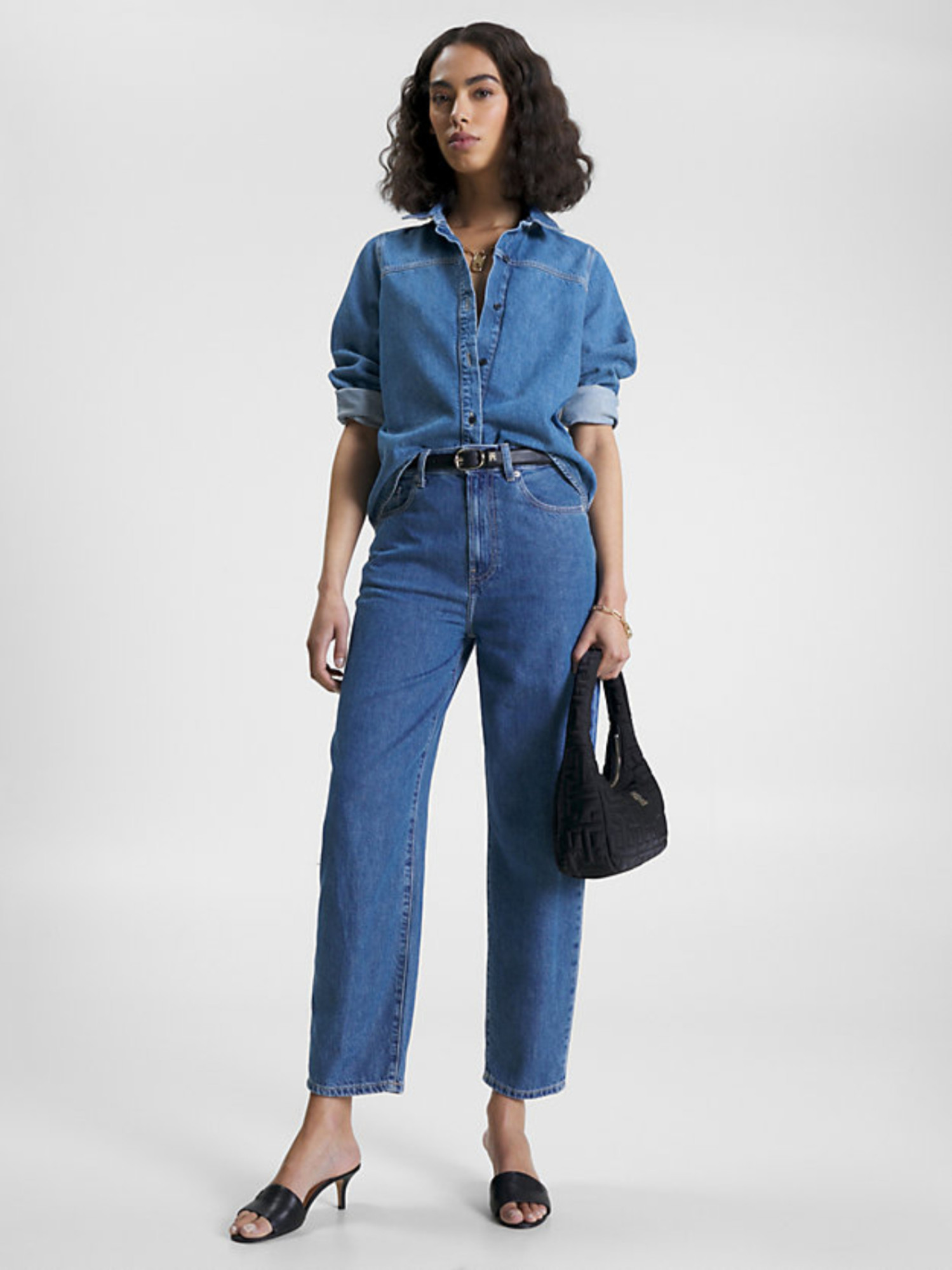 detail Tommy Hilfiger dámské modré džíny Balloon