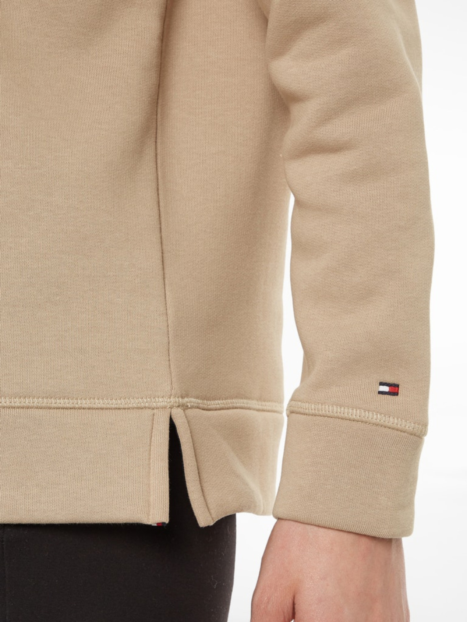 detail Tommy Hilfiger dámská béžová mikina Hoodie