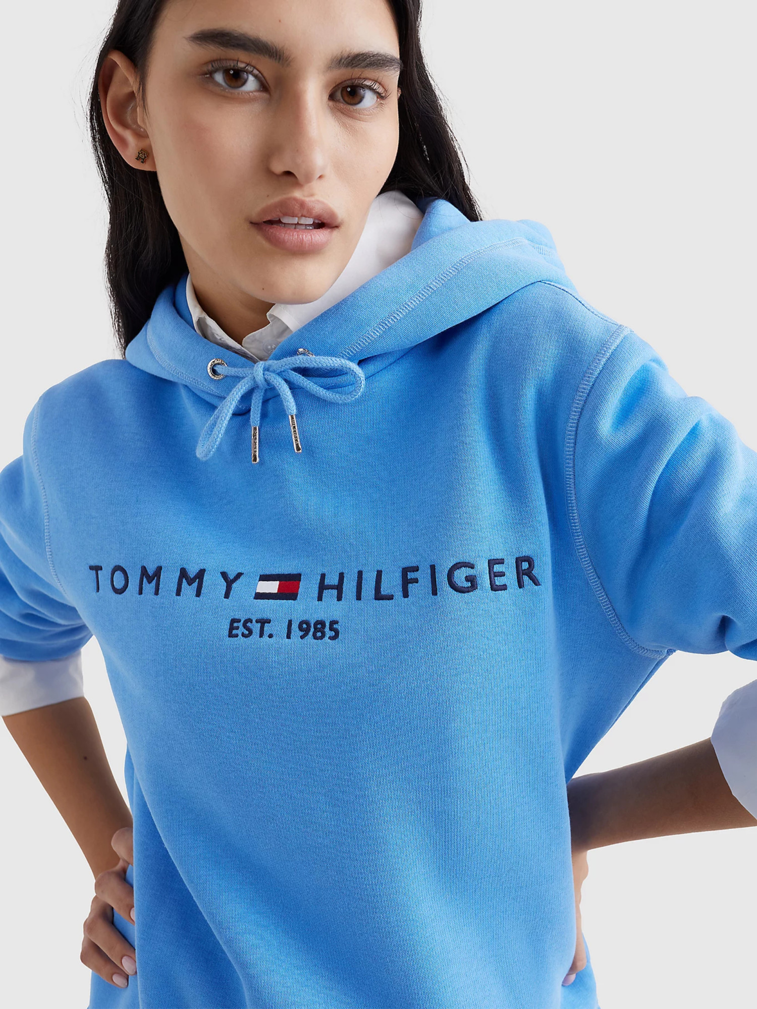 detail Tommy Hilfiger dámská modrá mikina