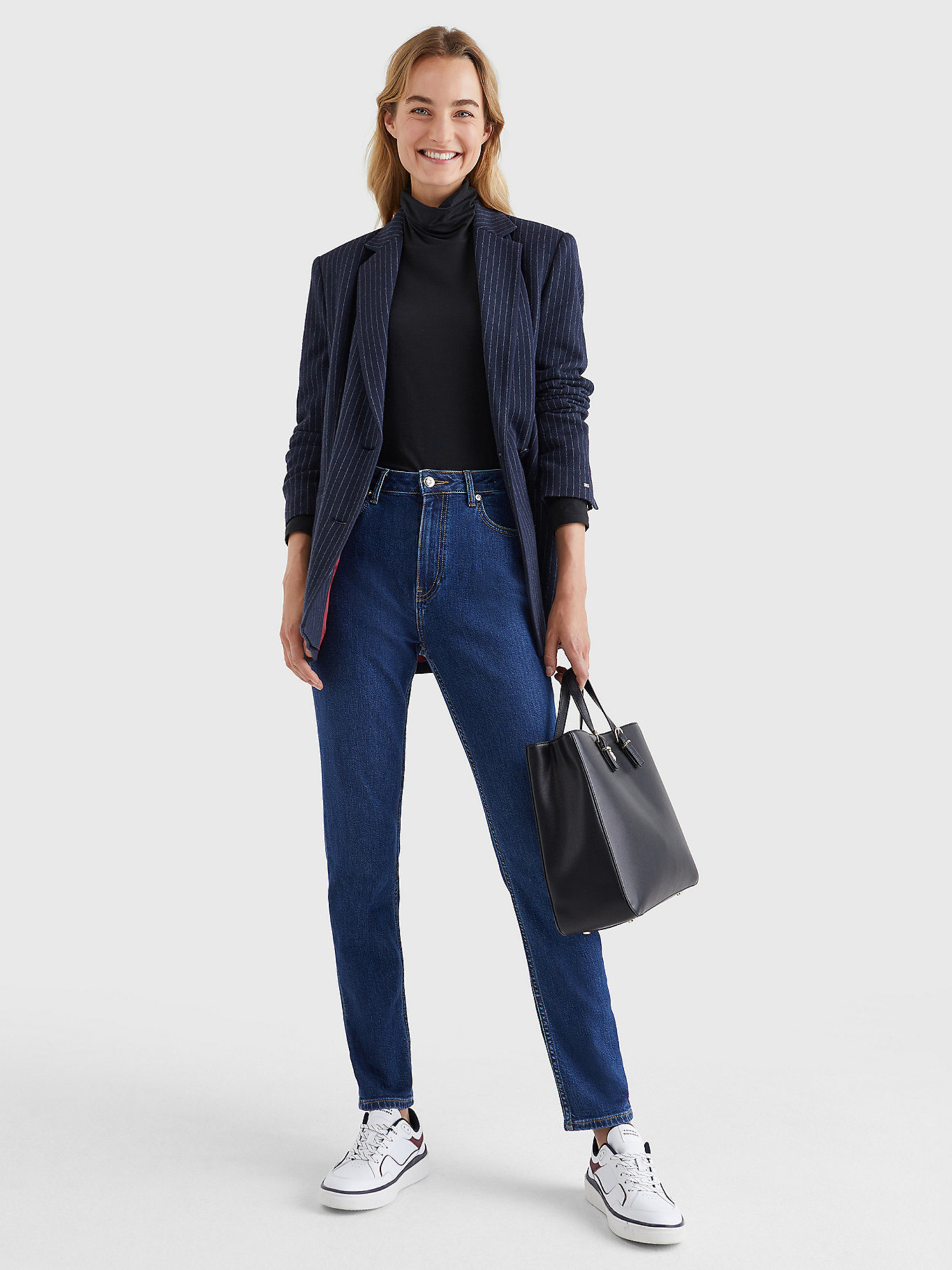 detail Tommy Hilfiger dámské modré džíny