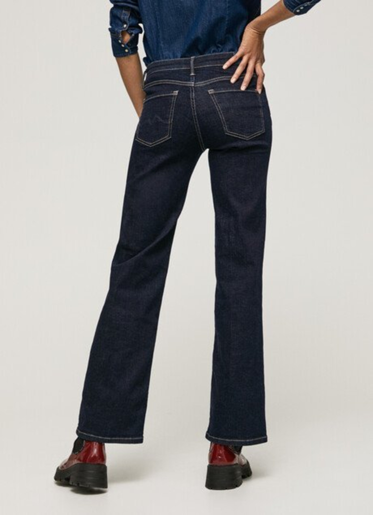 detail Pepe Jeans dámské tmavě modré džíny Aubrey