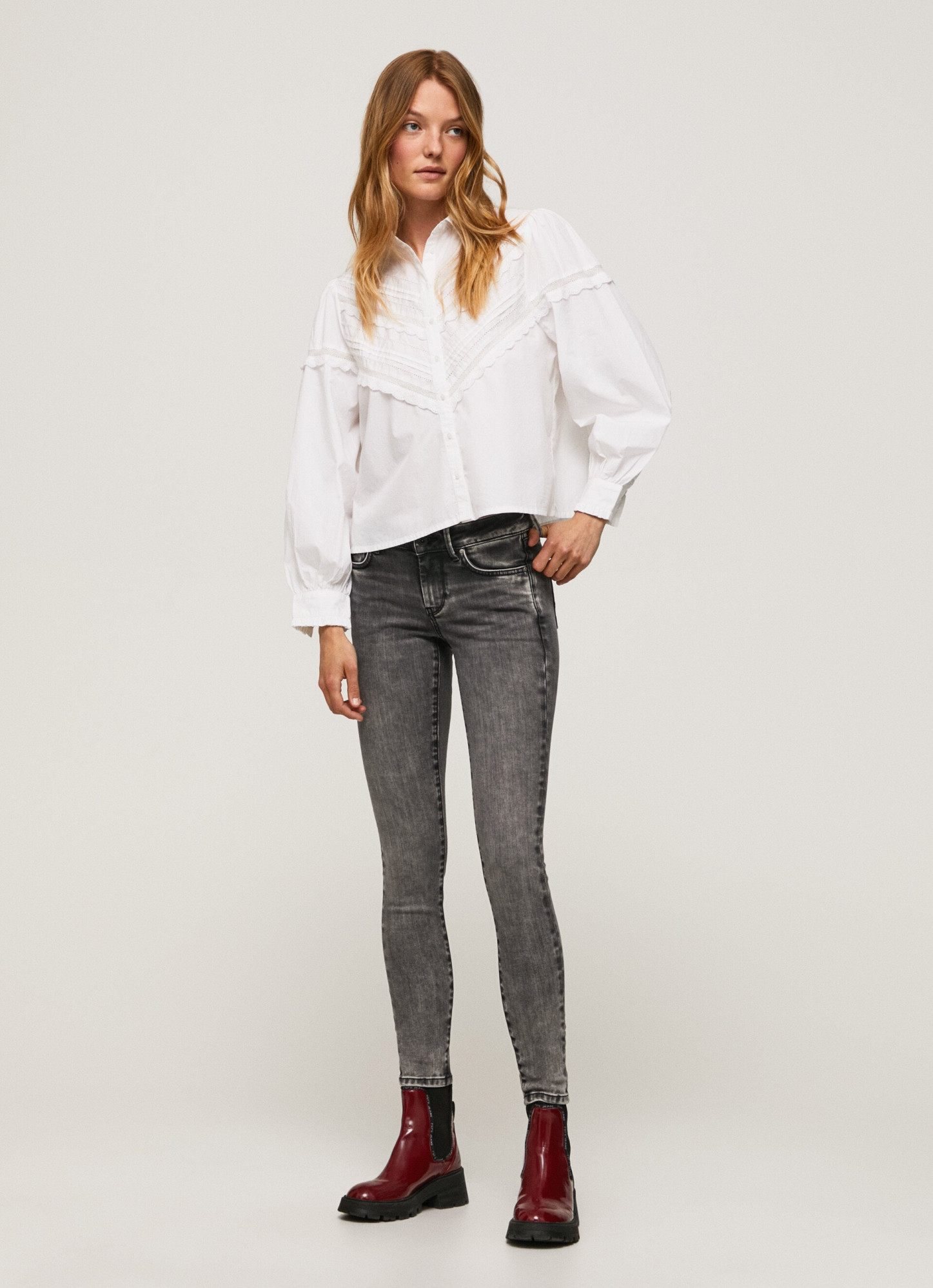 detail Pepe Jeans dámské šedé džíny Pixie