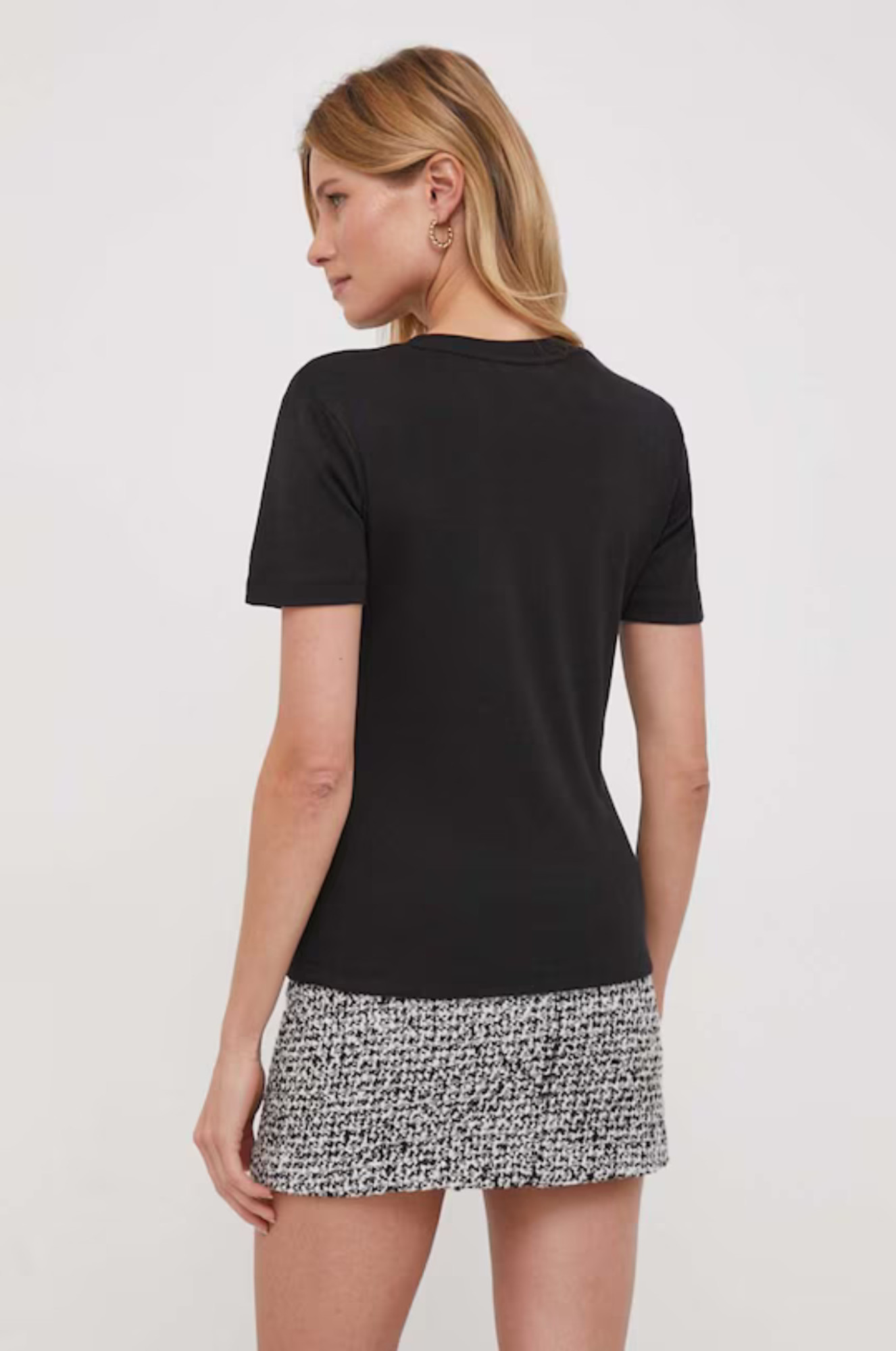 detail Tommy Hilfiger dámské basic triko