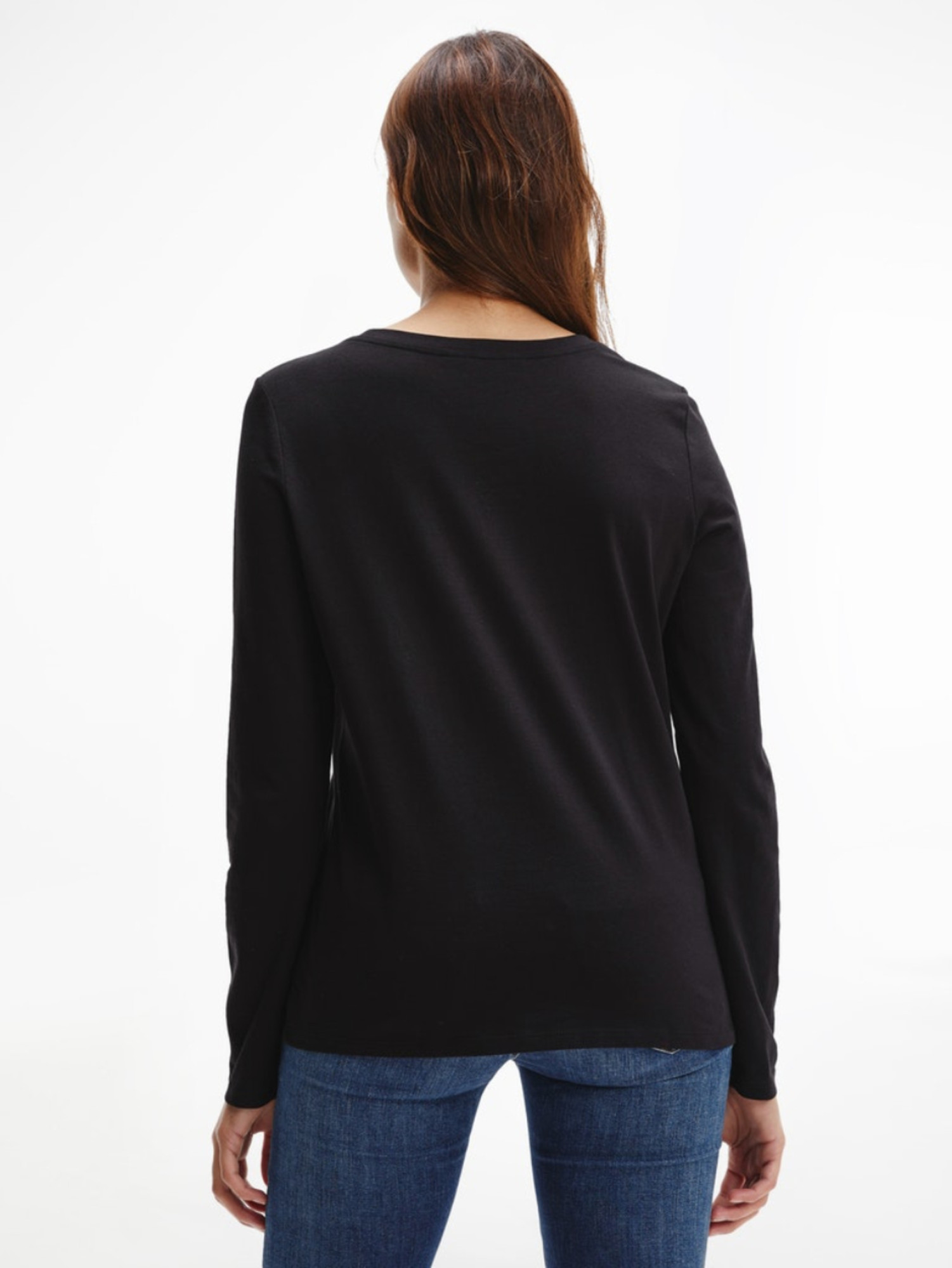 detail Tommy Hilfiger dámské černé tričko s dlouhým rukávem