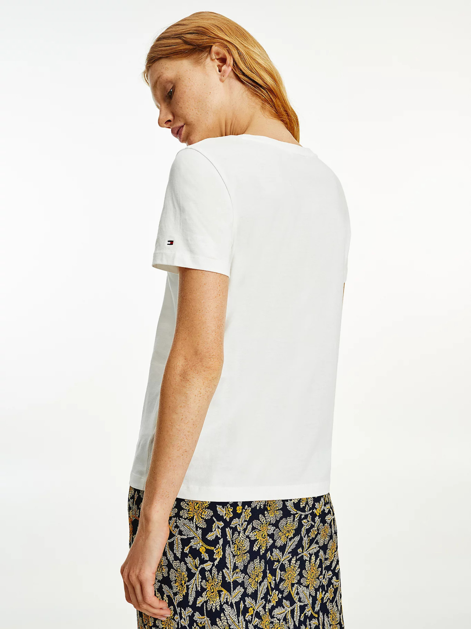 detail Tommy Hilfiger dámské bílé tričko