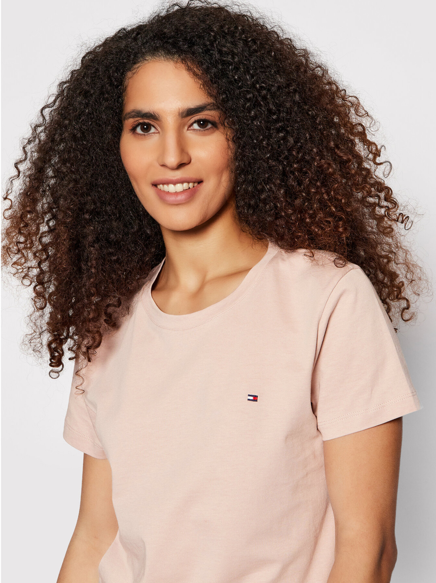 detail Tommy Hilfiger dámské světle starorůžové tričko