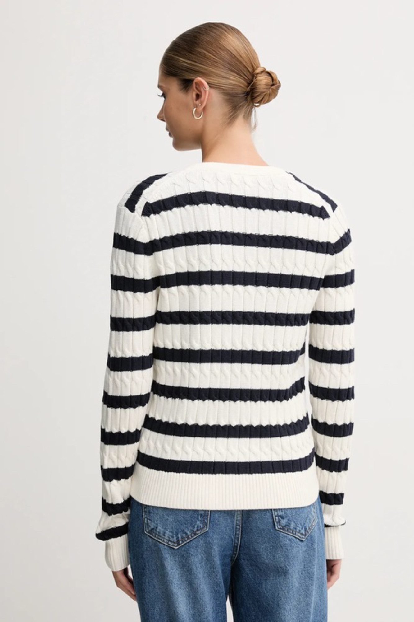 detail Tommy Hilfiger pruhovaný svetr