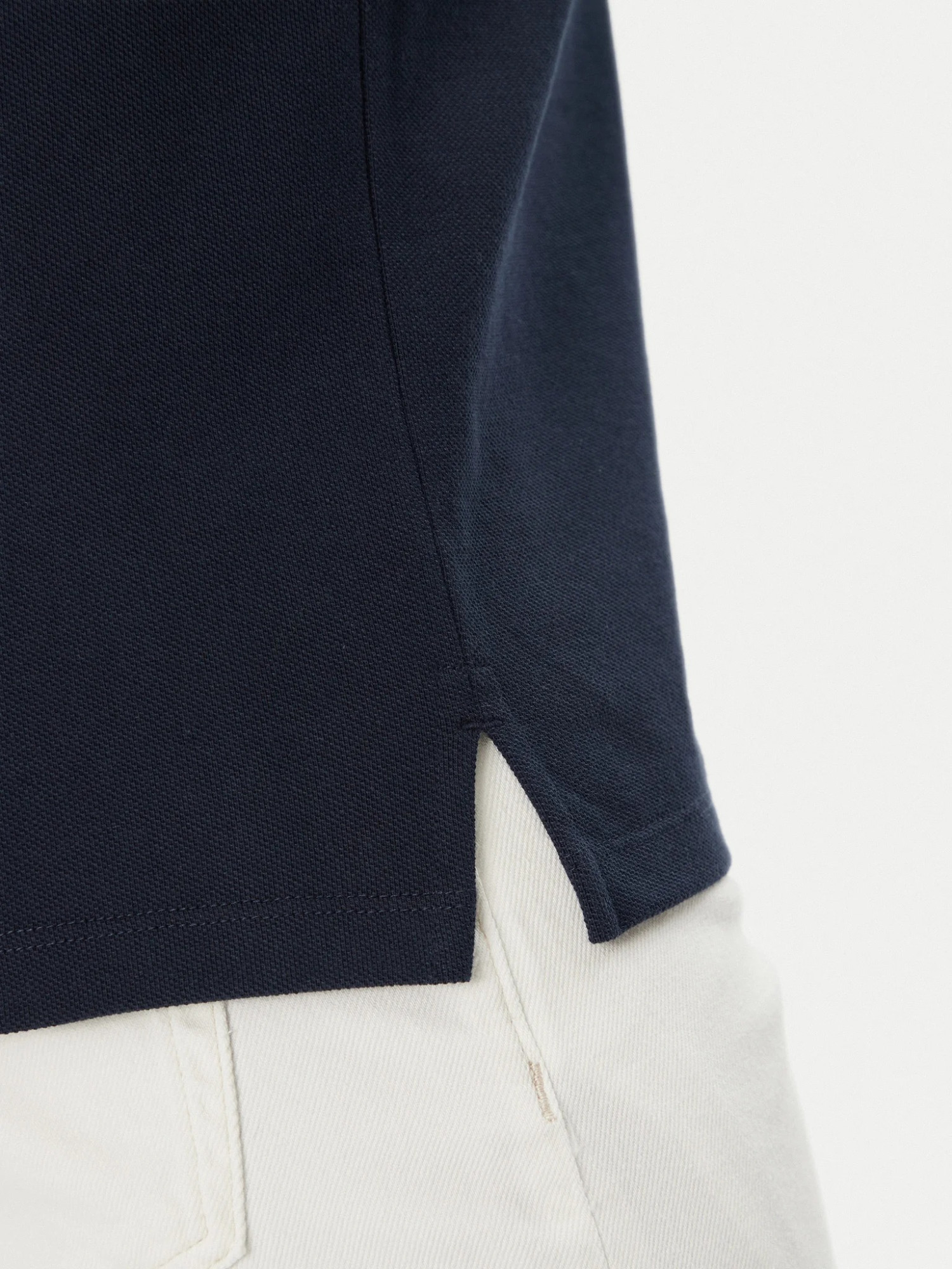 detail   Calvin Klein pánské tmavě modré polo tričko