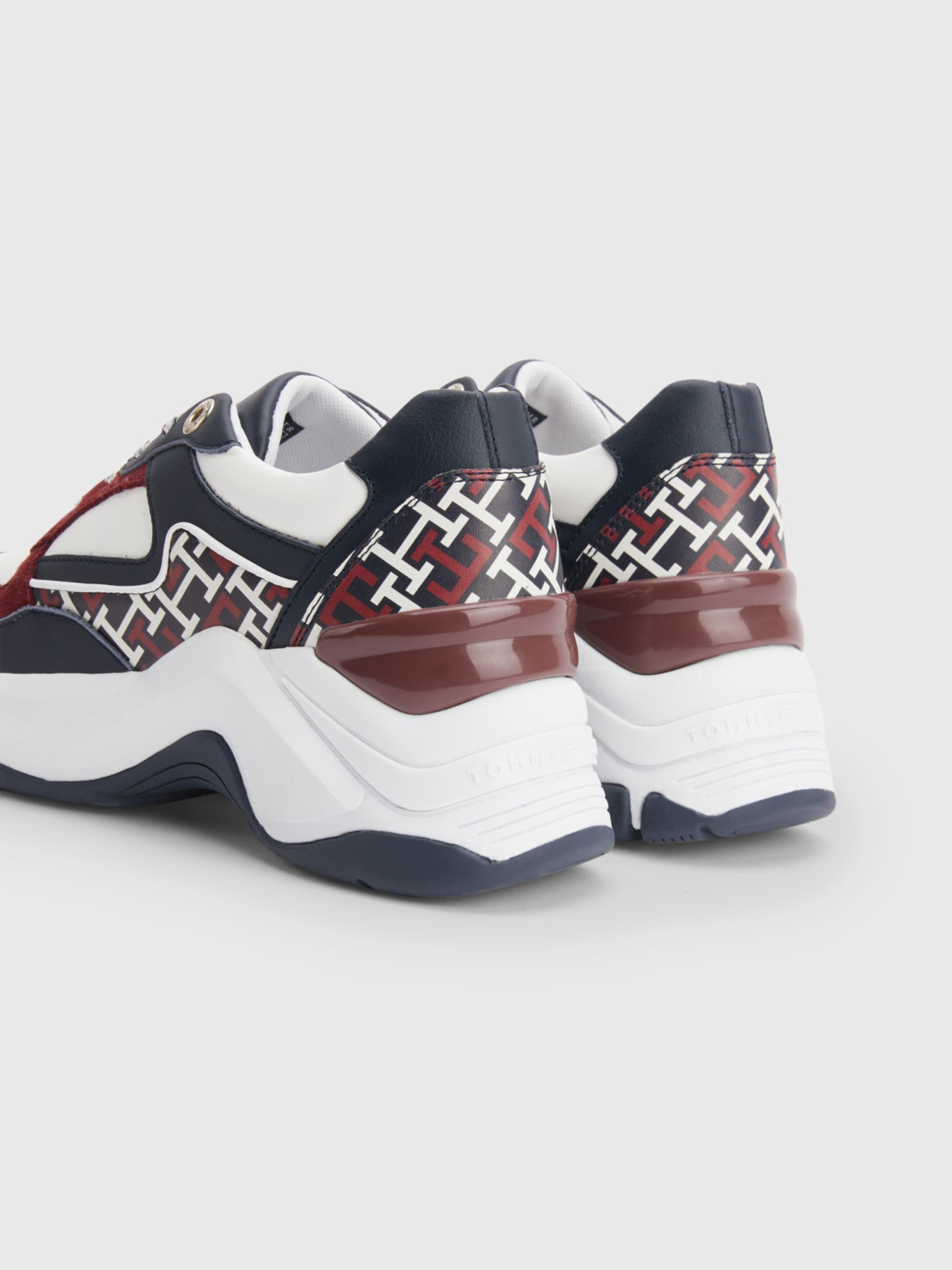 detail Tommy Hilfiger dámské tenisky Chunky