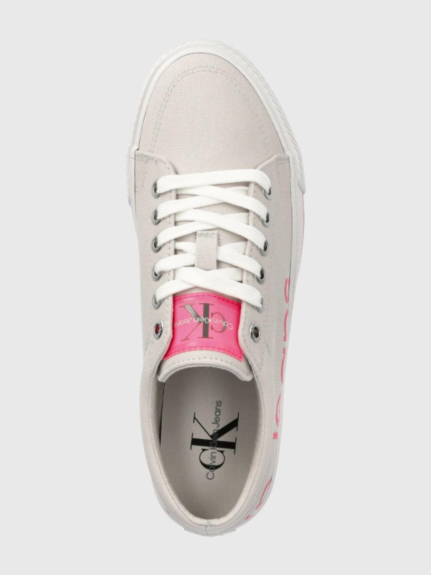 detail Calvin Klein dámské světle šedé tenisky