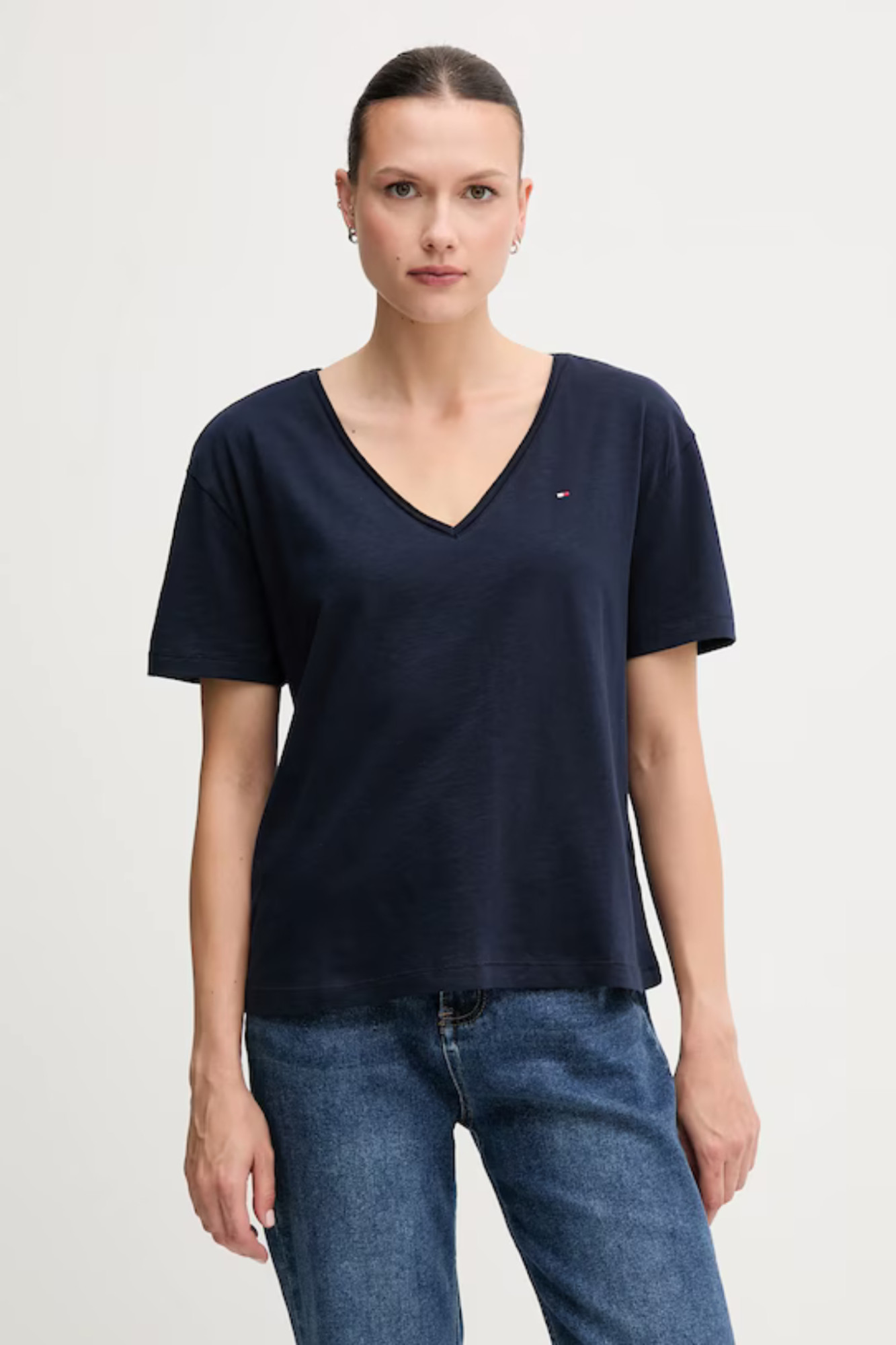 detail Tommy Hilfiger dámské basic triko