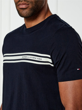 náhled Tommy Hilfiger pánské tmavě modré tričko