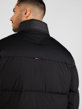 náhled Tommy Hilfiger pánská černá bunda