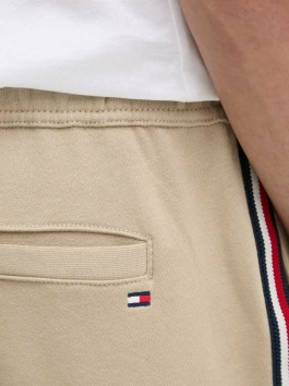 náhled Tommy Hilfiger pánské béžové kraťasy