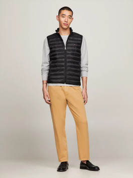 náhled Tommy Hilfiger pánská černá vesta Core