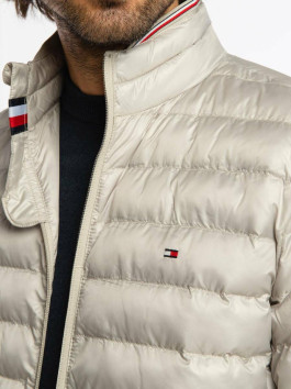 náhled Tommy Hilfiger pánská smetanová bunda Packable