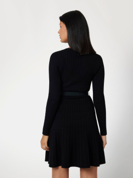 náhled Guess dámské černé šaty