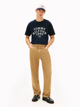 náhled Tommy Hilfiger pánské tmavě modré tričko