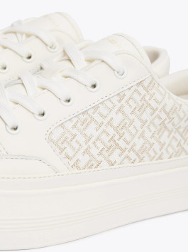 náhled Tommy Hilfiger dámské krémové tenisky Monogram