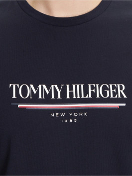 náhled Tommy Hilfiger pánské tmavě modré tričko