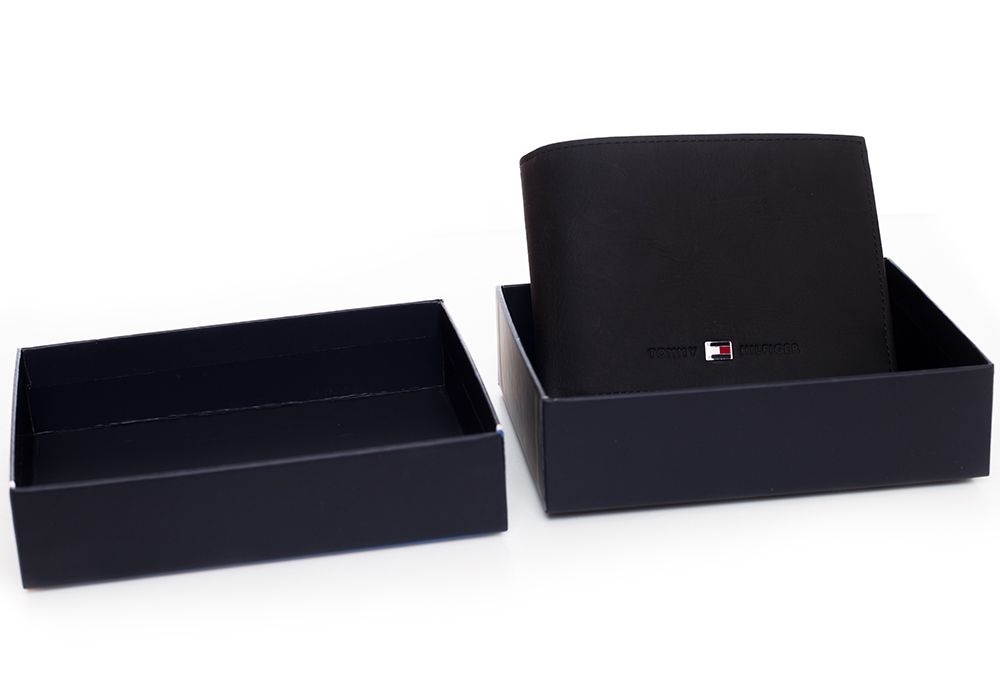 detail Tommy Hilfiger pánská peněženka Johnson