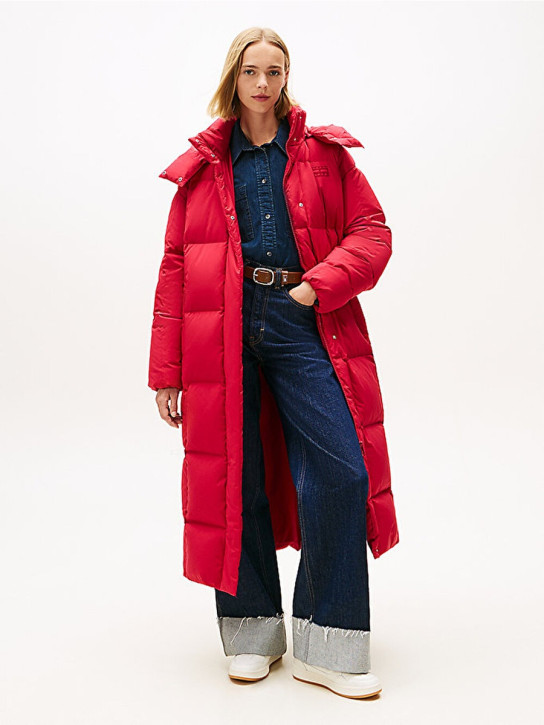 Tommy Jeans dámská červená zimní bunda