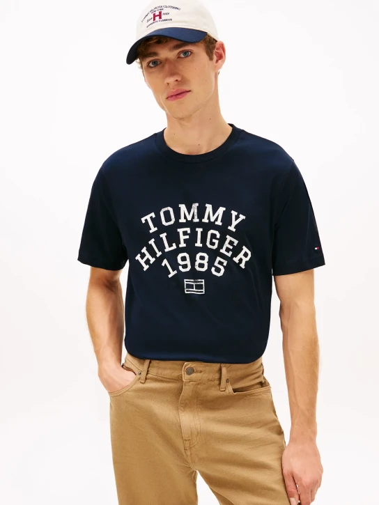 Tommy Hilfiger pánské tmavě modré tričko
