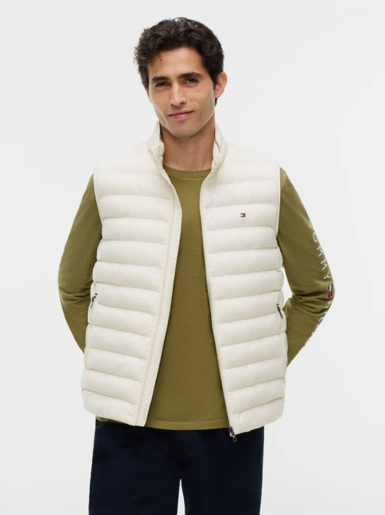 Tommy Hilfiger pánská krémová vesta