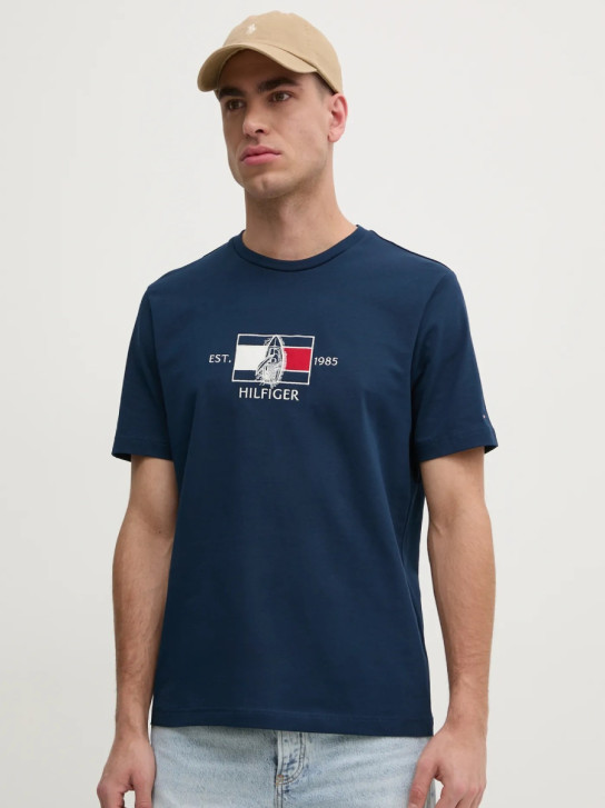 Tommy Hilfiger pánské tmavě modré tričko