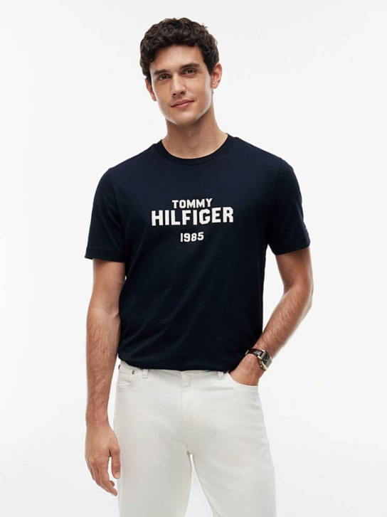 Tommy Hilfiger pánské tmavě modré tričko s potiskem
