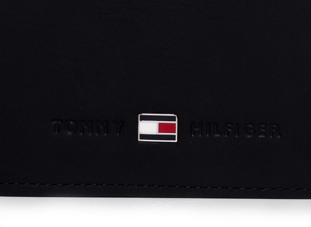 detail Tommy Hilfiger pánská peněženka Johnson