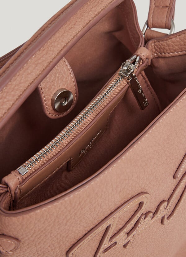 detail Pepe Jeans dámská světle hnědá kabelka